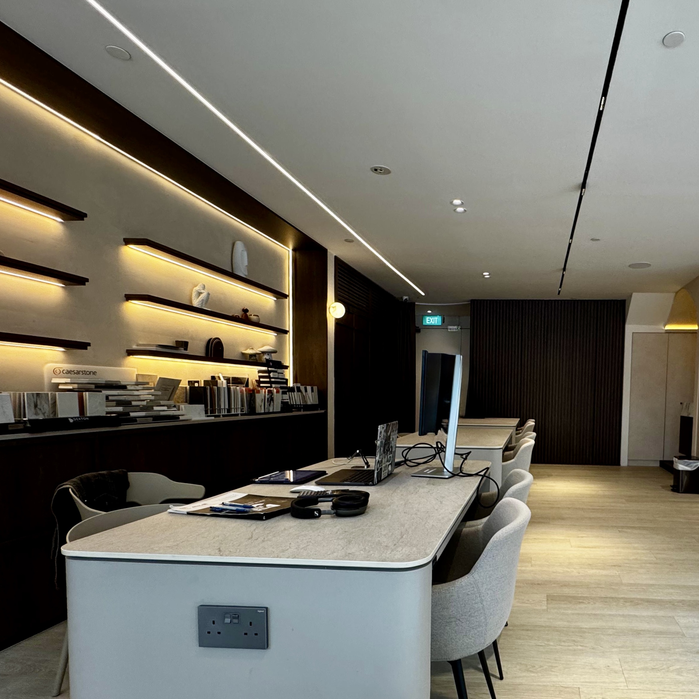 Fifth Avenue Interior - Hausmark